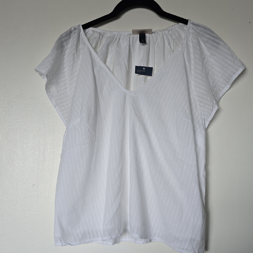 Universal Thread White V-Neck Blouse